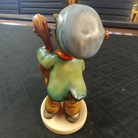 Hummel 'Sweet Music' 186 Goebel - Picture 2 of 3